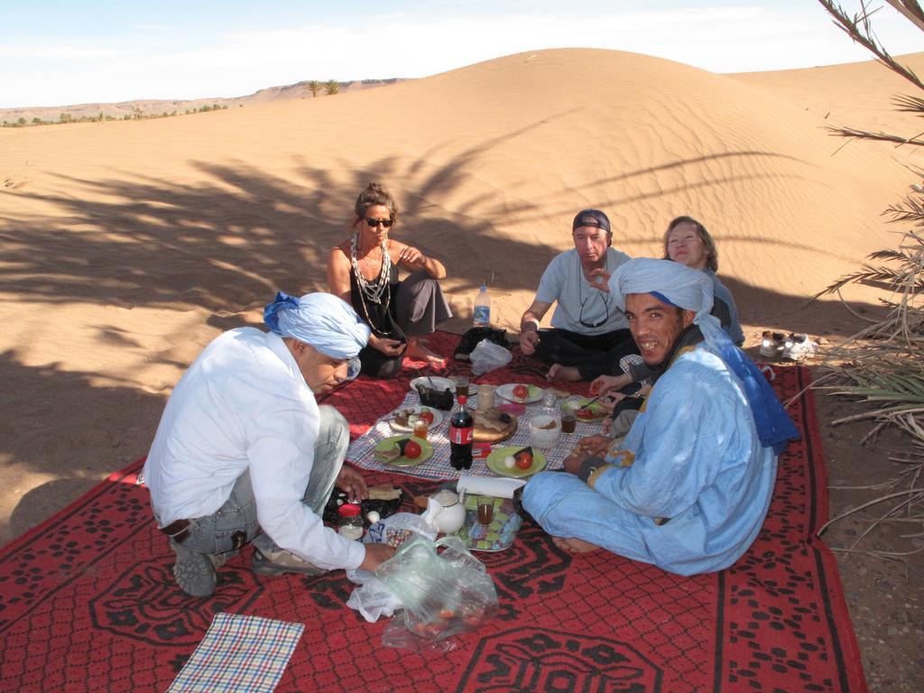 Bed and Breakfast Dar Paru M'Hamid Esterno foto